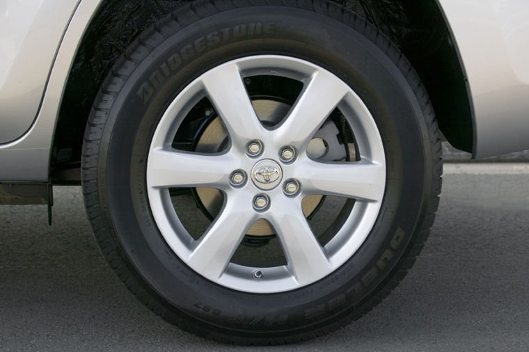 2008 Toyota RAV4 Limited Rim Picture
